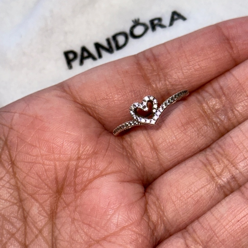 Pandora ring sparkling heart